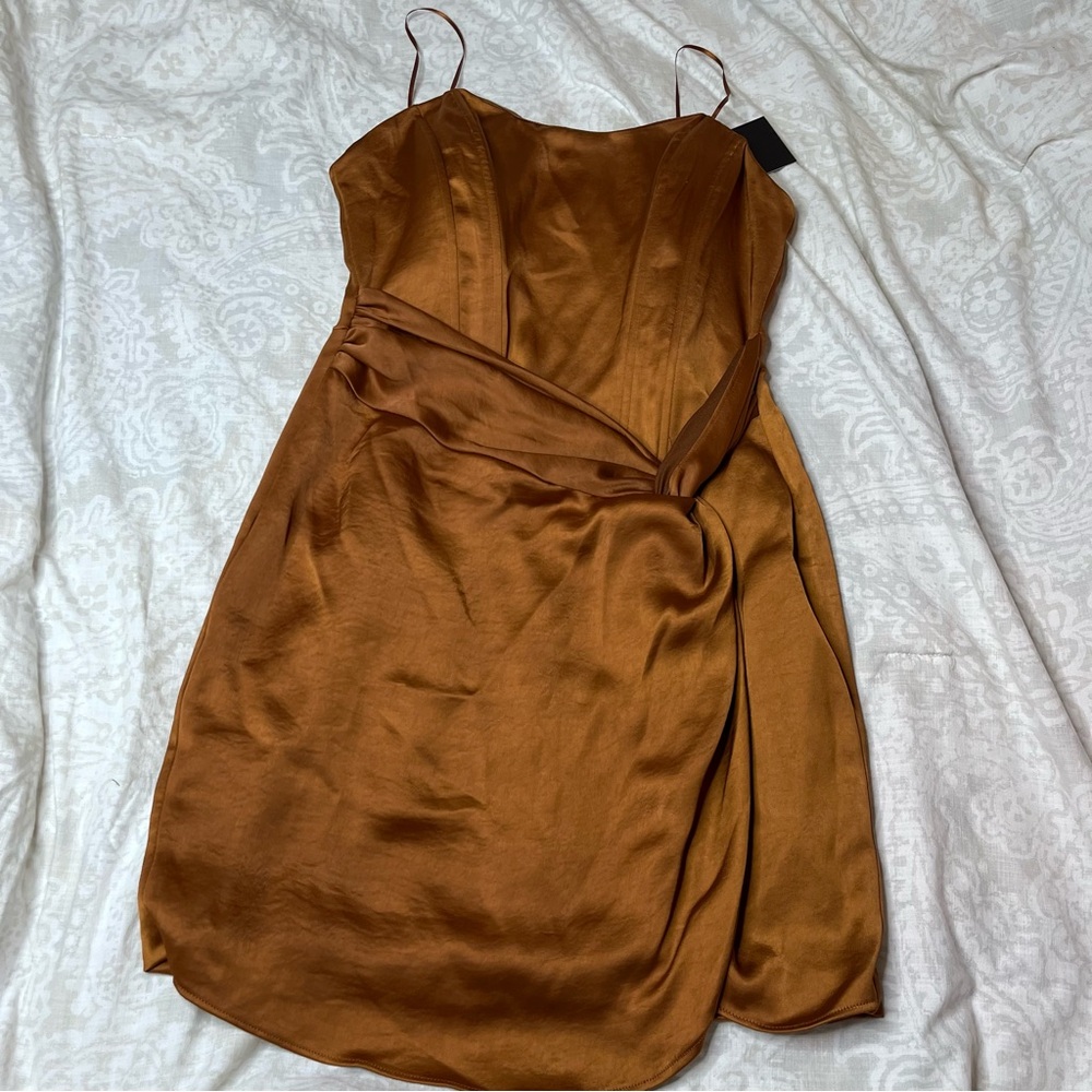 DO+BE side twist strapless mini dress